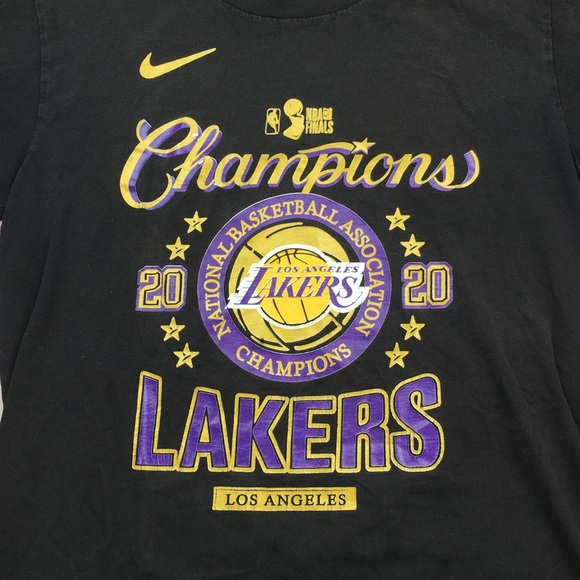 ➡️2020 Los Angeles Lakers Champions Tee #23 James Size Medium - Picture 2 of 10